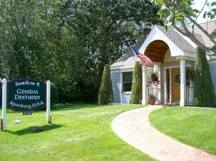 Exterior photo of the general dentistry practice of Hamilton M. Sporborg, DDS in Chatham MA